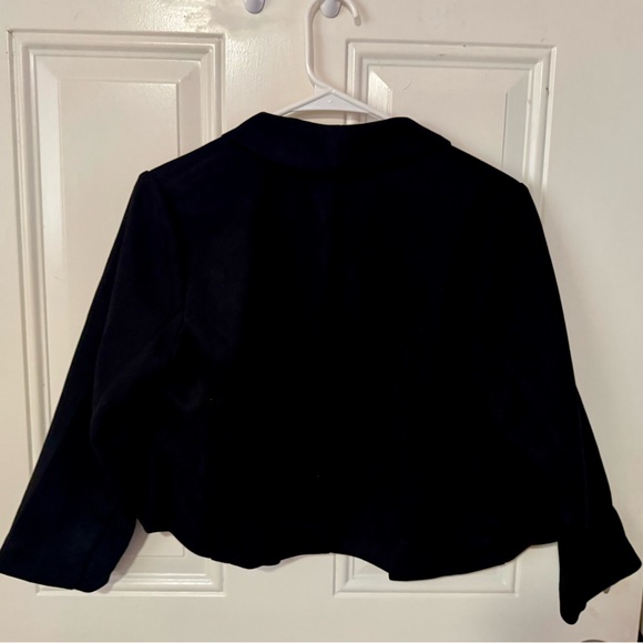 Women's Black Jacket - Picture 4 of 7